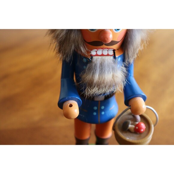 10.75" VEB Hodrewa Rothenthal German Democratic Republic Nutcracker Mushroom Man - Picture 8 of 13